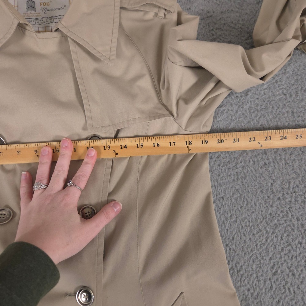 VINTAGE London Fog Coat Women 12 Tan Trench Maincoats Cotton Blend Classic 70s - Picture 9 of 13